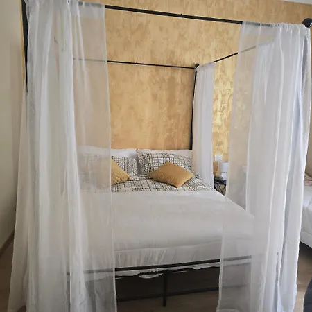 20marchi Guest house *